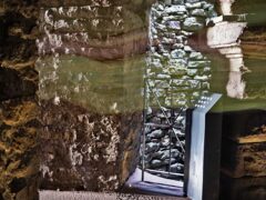 014 - Brunnenhaus mit Geist